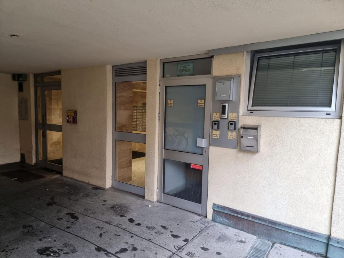 App Central Market Apartment Ljubljana Ngoại thất bức ảnh
